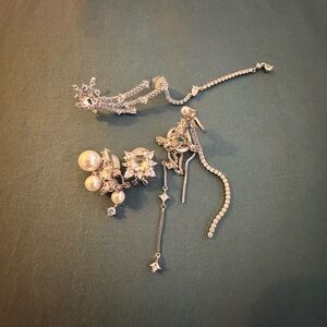 Elegant Silver and Pearl Earrings Set